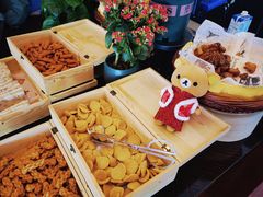 -怡豪大饭店·银顶旋转餐厅