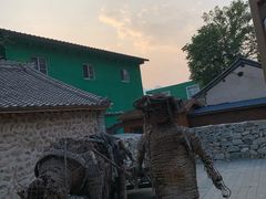 -百里峡七彩艺术小镇