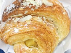 杏仁牛角包-老佛爷饼店