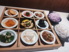 九宫格玲珑前菜-新仙清汤牛腩(铜锣湾店)