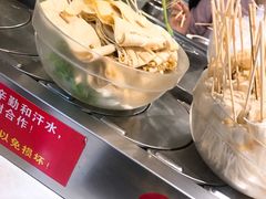 -百品聚旋转火锅(万德庄店)