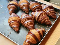 巧克力香蕉羊角包-OUR Bakery(三里屯太古里店)
