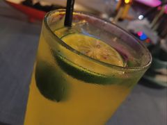 柠檬汁-拾光音乐餐酒吧(告庄星光夜市店)
