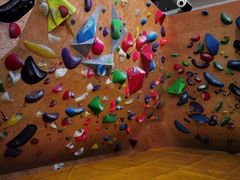 -问山MountQuest攀岩馆