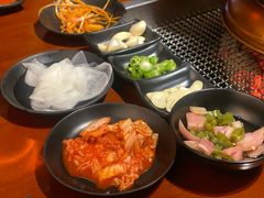 -肉甲韩国木炭烤肉(新壹街1店)