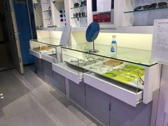 -提一眼镜·蔡司·依视路(小寨店)