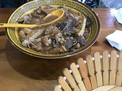 -京容合·老北京烧饼夹肉(珠江八区店)