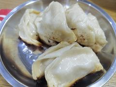 -黄阿姨锅贴大王(万航渡路店)