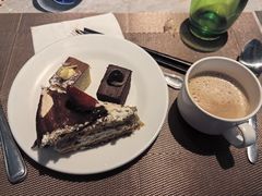 -天伦松鹤大饭店·欣妮咖啡