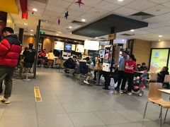 大堂-麦当劳(世界城广场店)