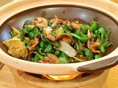 碾辣椒炒肉-吃饭皇帝大土家民族菜(正大广场店)