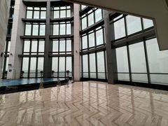 -珠海瑞吉酒店游泳池