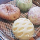乘有空赶紧来品尝无锡鸡粥 湖滨商业街，那里在修路