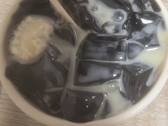 龟苓膏加奶-瘦鬼老档糖水铺