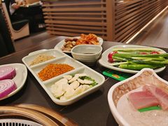 -梨花甄选自助烤肉(小寨原力场店)