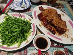 鸡油炒豆苗-细记港九宵夜大牌档(南京西路丰盛里店)