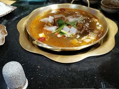 -顶顶汤火牛排火锅·经典铜锅涮肉