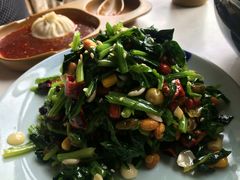 八宝菠菜-小六汤包砂煲菜(文景路店)