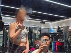 -超级猩猩健身·私教·团课(瑞虹天地太阳宫二店)
