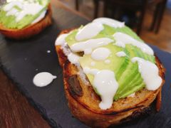 牛油果烤面包配酸奶-1861意大利餐厅(文化广场店)