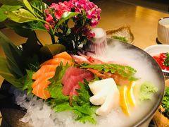 刺身五品-枝魯枝魯自助料理