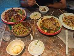 -老街烧烤大排档·地道湖北菜·龙虾馆(汉口火车站店)