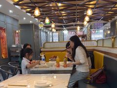 -凤凰路何眼镜香辣蟹(花果园店)