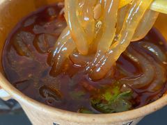 肉酱酸辣粉-侯志伟纯手工酸辣粉(荣民时代广场店)