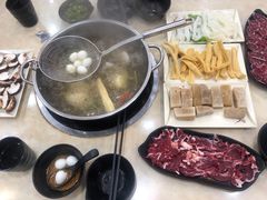 -闽粤一牛潮汕牛肉火锅