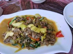 酸菜炒牛肉-吴祥记潮州菜·百年老字号·砂锅粥