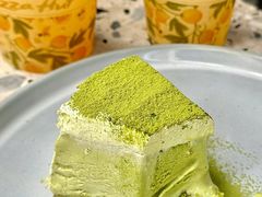 -必胜客(打浦桥日月光店)