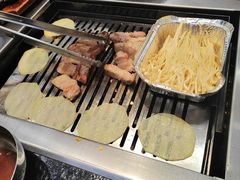 -臻牛烤肉