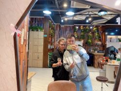 -PE SALON