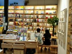 -猫的天空之城概念书店(杭州南宋御街店)