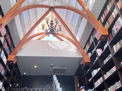 -钟书阁(松江泰晤士小镇店)