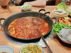 -瑞虹新天地月亮湾