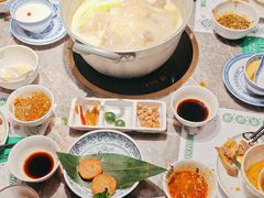 -禄婶鸡煲·打边炉