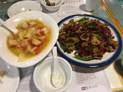 盐帮肚肚蛙-付掌柜在成都·热炒砂锅集(金禾店)