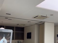 -卡罗酒店(东门晒布地铁站店)