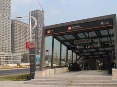 -盈丰路(地铁站)