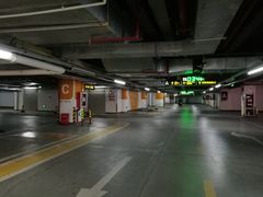 -万象城-停车场