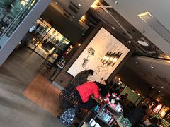 大堂-星巴克(青岛大拇指广场分店)