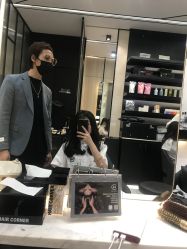-HAIR CORNER