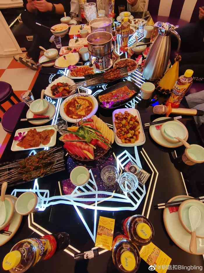 星璨火吧ktv聚会餐厅(丰庆路店)