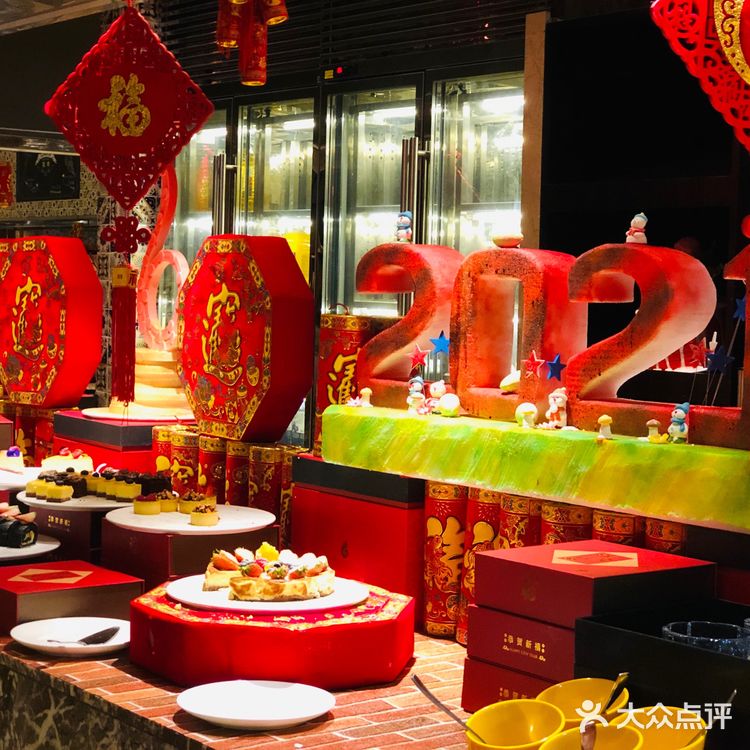 上百道菜的年夜饭你吃过吗?教你怎么用最少的钱得到最大的享受
