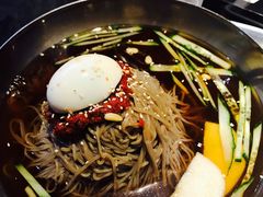 -唯成•韩国炭火烤肉 유성고기