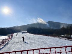 -中旅松花湖滑雪场