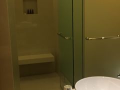 -阿瓦尼河滨曼谷酒店