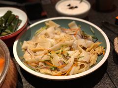 羊毛工镇凉皮-丝路金桃·新疆菜(徐汇店)