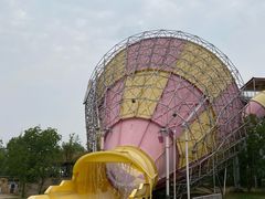 -黄河谷马拉湾海浪浴场